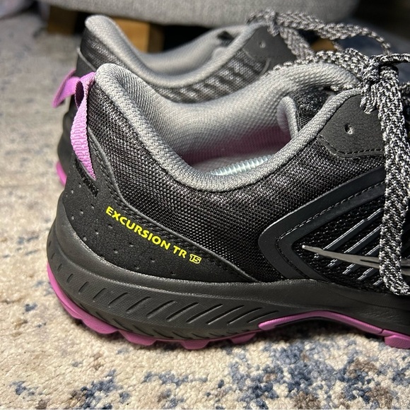 Saucony Black & Purple Excursion Tr1 Trail Running Shoes Size 11 Wide - Picture 2 of 9